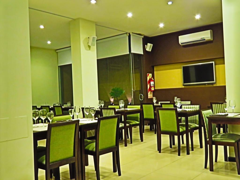 Grand Hotel Reconquista Luaran gambar